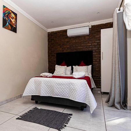 Mandulia Guest House 内尔斯普雷特 外观 照片