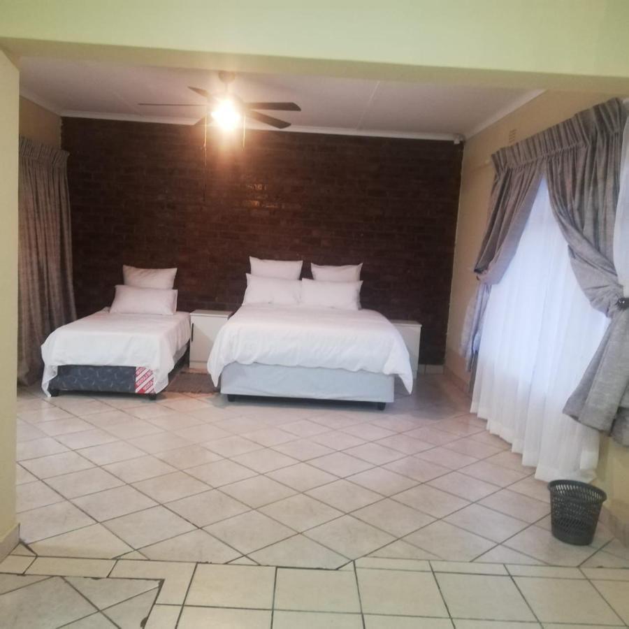 Mandulia Guest House 内尔斯普雷特 外观 照片