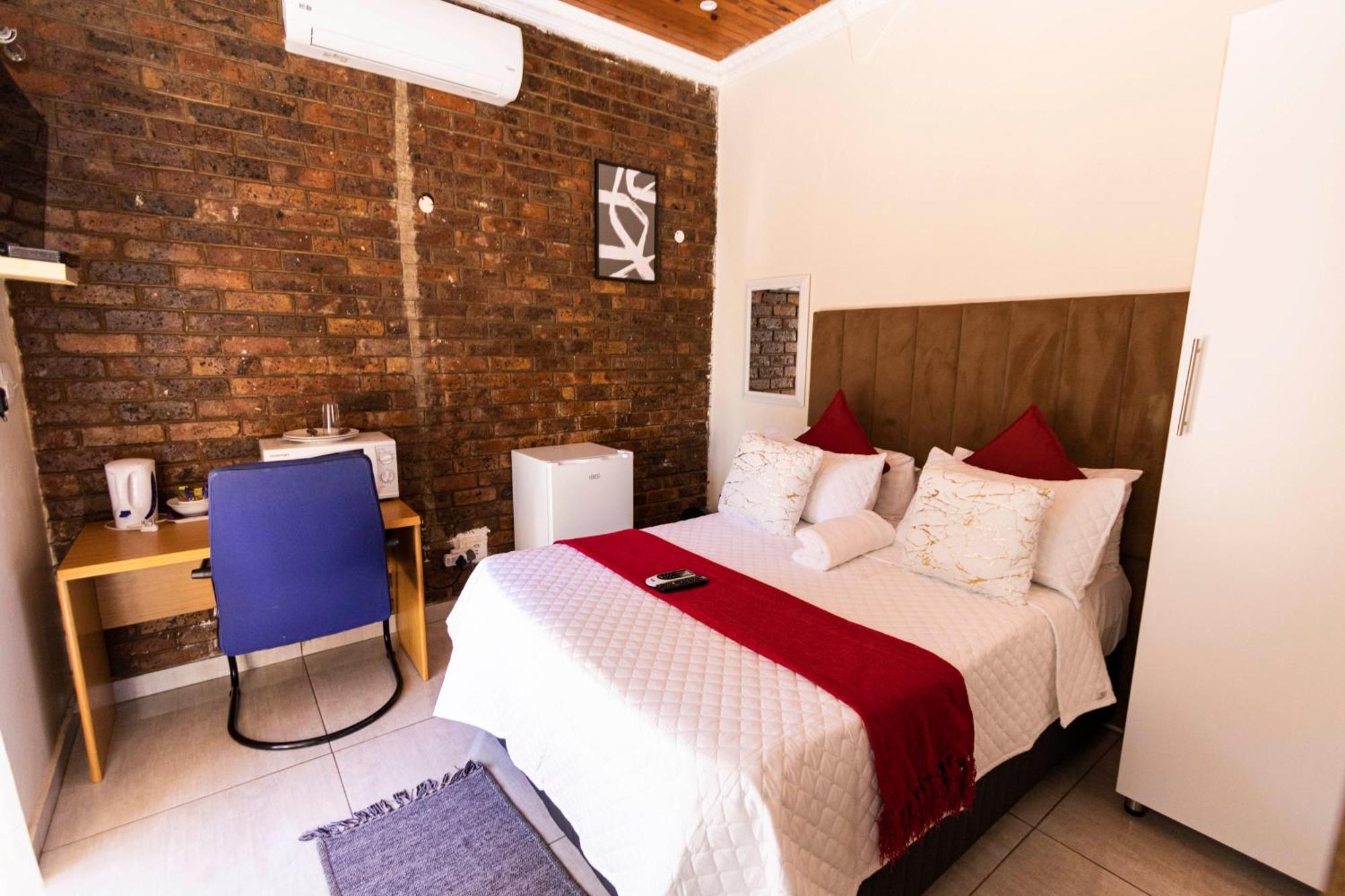 Mandulia Guest House 内尔斯普雷特 外观 照片