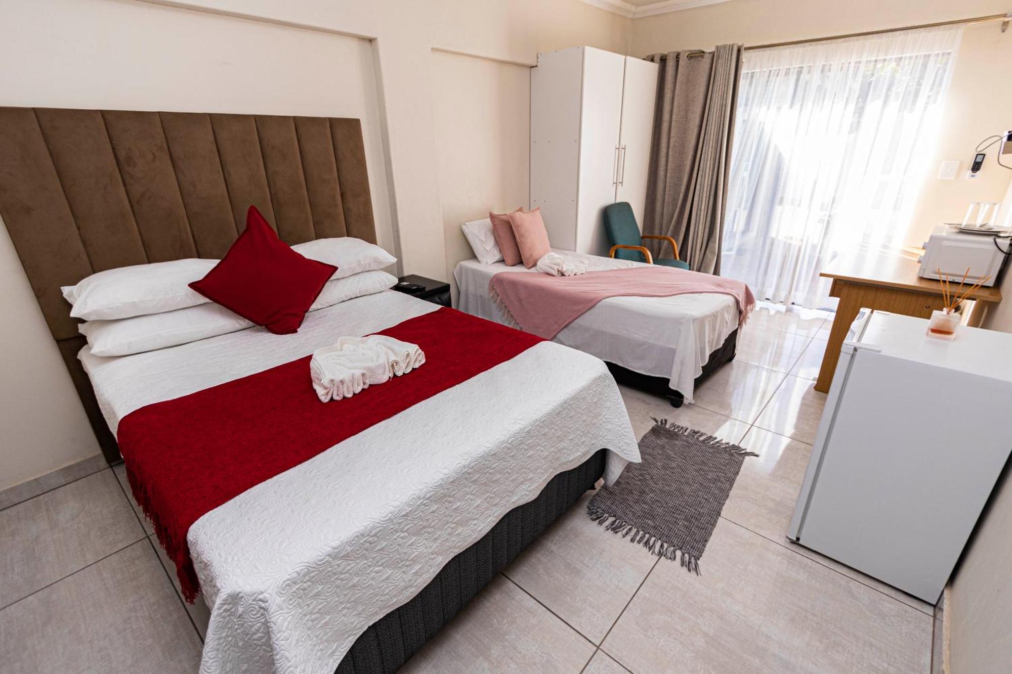 Mandulia Guest House 内尔斯普雷特 外观 照片
